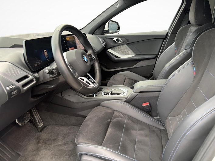 Vehicle image BMW 1 SERIES