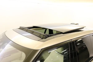 Fahrzeugbild LAND ROVER Range Rover 3.0 Si6 P440e First Edition