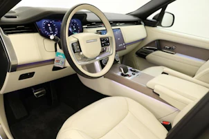 Fahrzeugbild LAND ROVER Range Rover 3.0 Si6 P440e First Edition