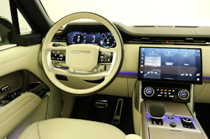Fahrzeugbild LAND ROVER Range Rover 3.0 Si6 P440e First Edition