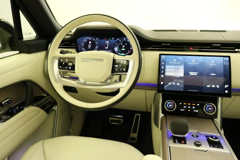 Fahrzeugbild LAND ROVER RANGE ROVER