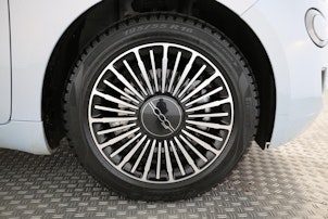 Vehicle image FIAT 500 Cabrio Swiss Edition