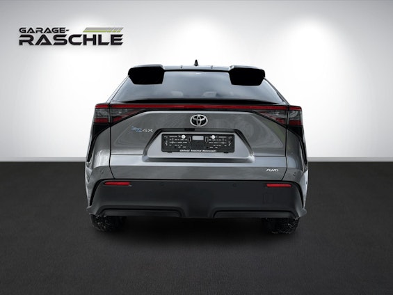 Vehicle image 4 Vehicle image 4