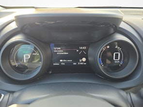 Vehicle image TOYOTA Yaris 1.5 VVT-i HSD Trend