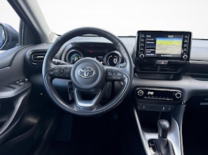 Vehicle image TOYOTA Yaris 1.5 VVT-i HSD Trend