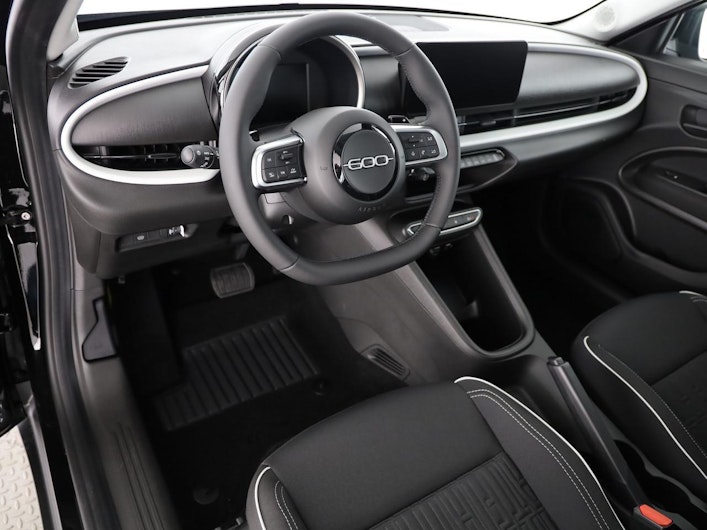 Vehicle image FIAT 600