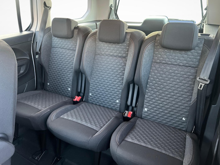 Vehicle image PEUGEOT RIFTER