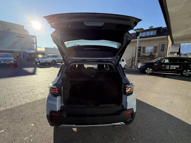 Jeep Avenger 1.2 MHEV Summit