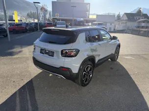 Jeep Avenger 1.2 MHEV Summit