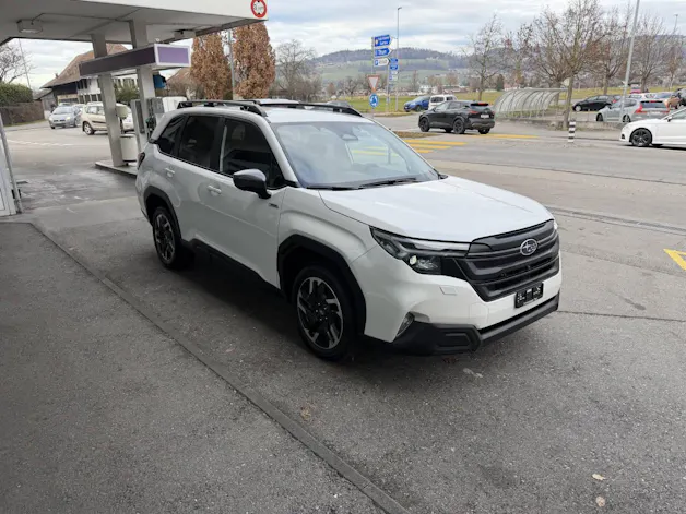 Subaru Forester Station 2.0i e-Boxer Swiss Plus