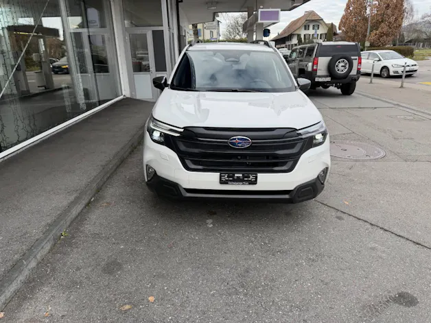 Subaru Forester Station 2.0i e-Boxer Swiss Plus