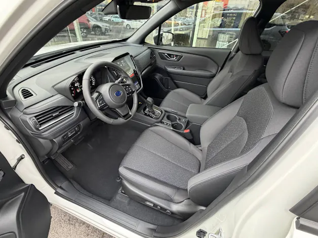 Subaru Forester Station 2.0i e-Boxer Swiss Plus