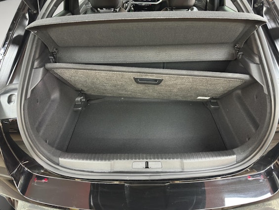 Vehicle image 13 Vehicle image 13