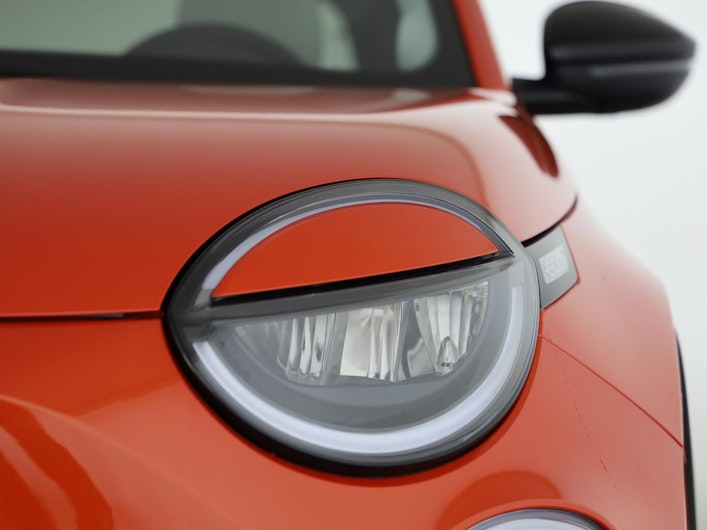 Vehicle image FIAT 600