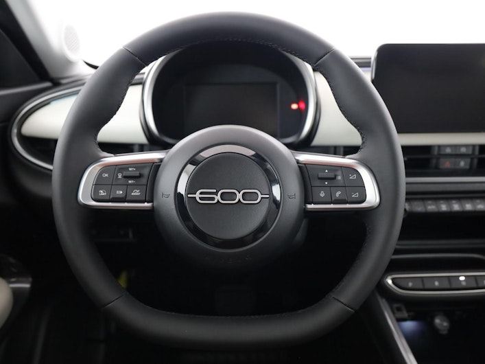 Vehicle image FIAT 600