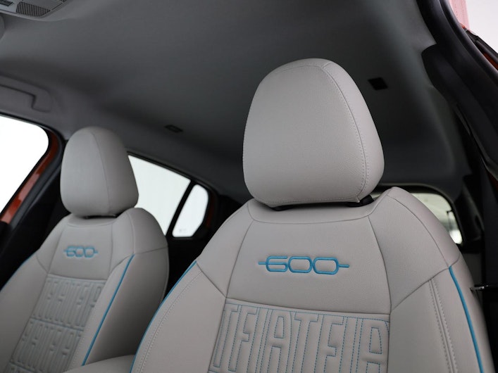 Vehicle image FIAT 600