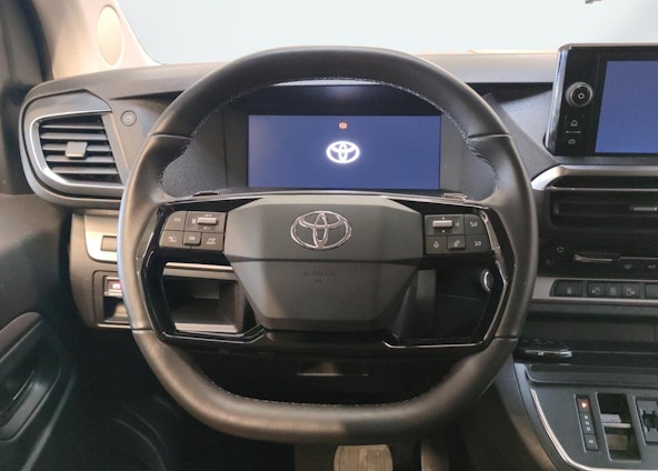 Vehicle image 11 Vehicle image 11