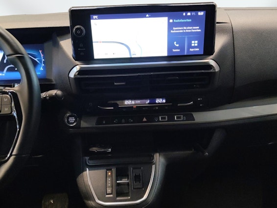 Vehicle image 13 Vehicle image 13