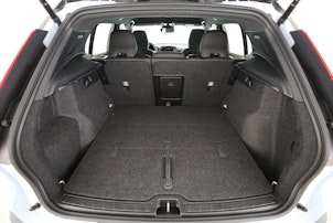 Vehicle image VOLVO XC40 E80 Twin Plus AWD