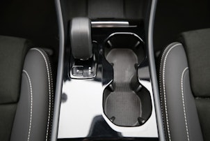 Vehicle image VOLVO XC40 E80 Twin Plus AWD