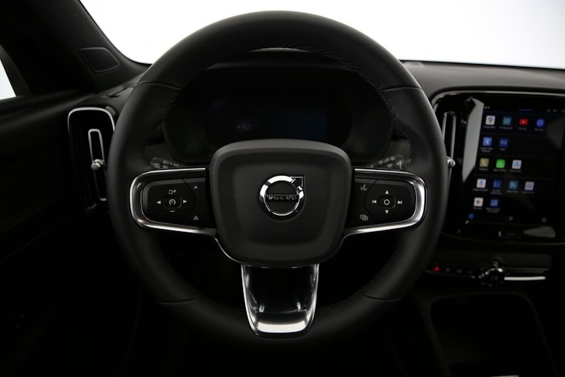 Vehicle image VOLVO XC40