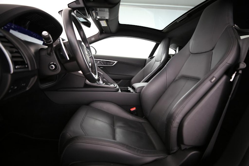 Vehicle image JAGUAR F-TYPE