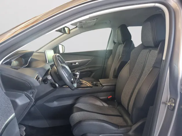 Peugeot 5008 1.2 Pure Tech Allure