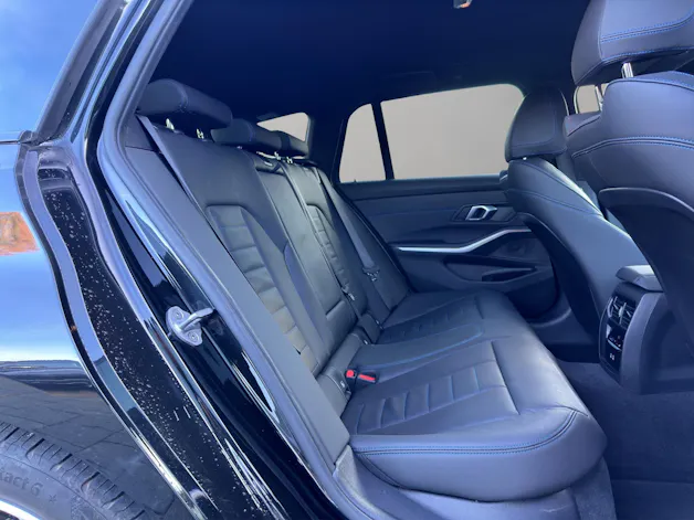 BMW 320d xDrive 48V Touring Steptronic M Sport