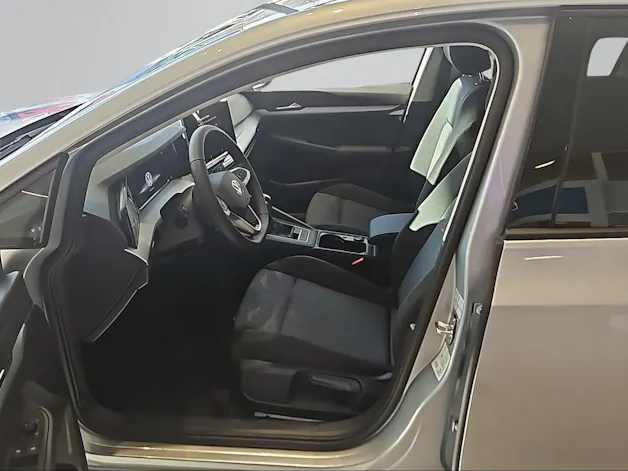 VW Golf 1.5 TSI Basis