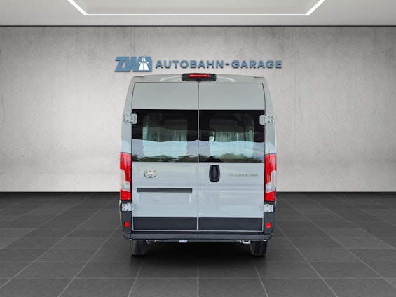 Vehicle image 3 Vehicle image 3