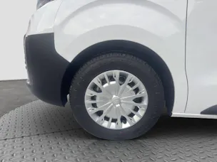 Toyota PROACE Van L2 2.2 D Advanced