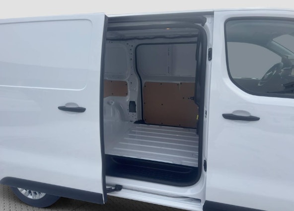 Vehicle image 9 Vehicle image 9