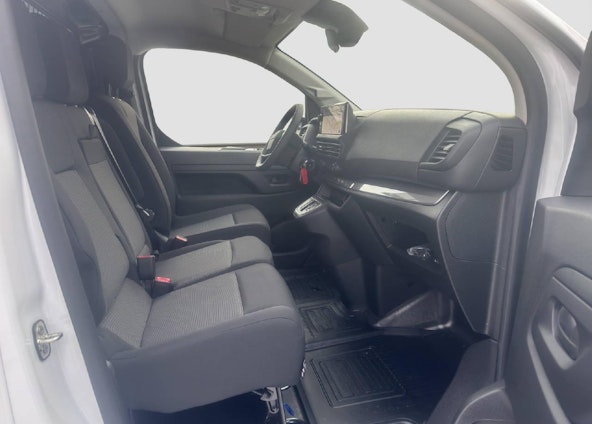 Vehicle image 15 Vehicle image 15