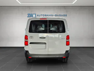 Toyota PROACE Van L1 2.2 D Advanced