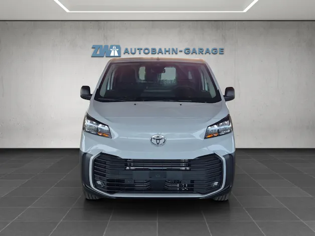 Toyota PROACE Van L1 2.2 D Advanced