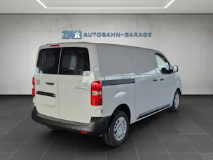 Toyota PROACE Van L1 2.2 D Advanced