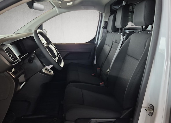 Vehicle image 9 Vehicle image 9