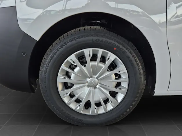 Toyota PROACE Van L1 2.2 D Advanced