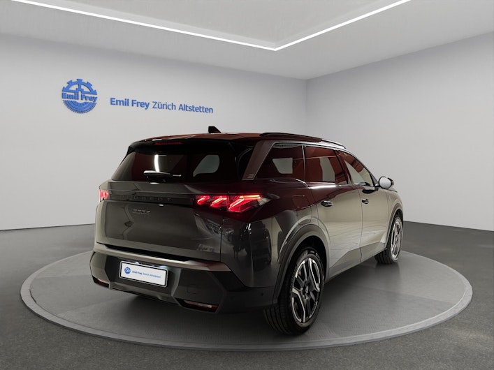 Vehicle image PEUGEOT 5008