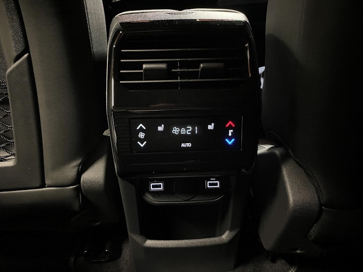 Vehicle image PEUGEOT 5008