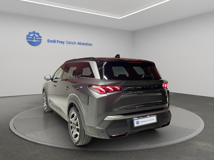 Vehicle image PEUGEOT 5008