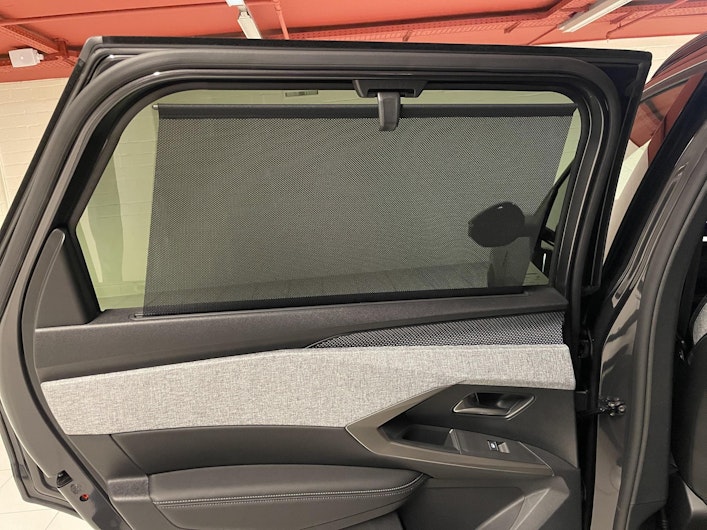 Vehicle image PEUGEOT 5008