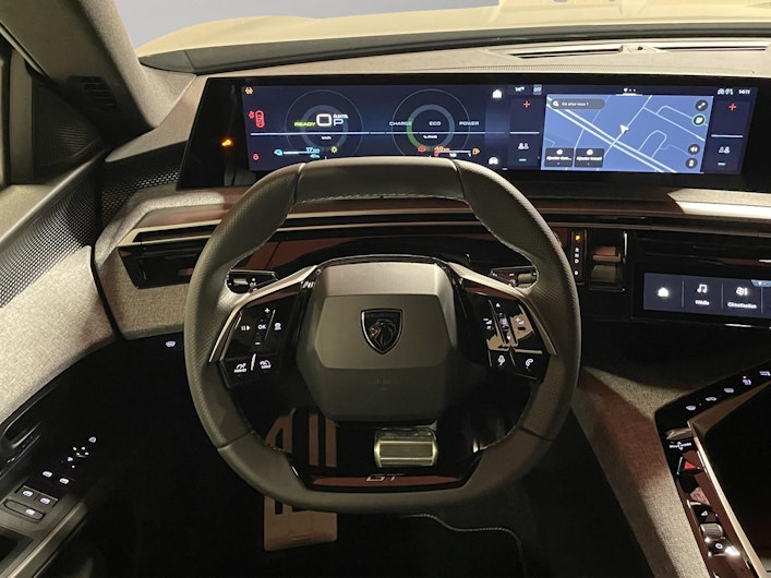 Vehicle image PEUGEOT 5008