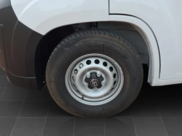 Toyota PROACE MAX mit Filipelli 3-Seitenkipper 3.5 L3 2.2 D Active Heavy