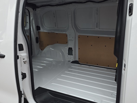 Vehicle image 11 Vehicle image 11