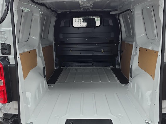 Vehicle image 12 Vehicle image 12