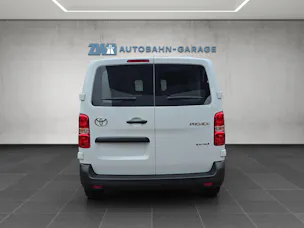 Toyota PROACE Van L1 75KWh Advanced