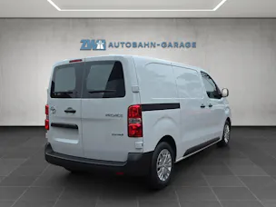 Toyota PROACE Van L1 75KWh Advanced