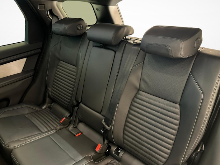 Vehicle image LAND ROVER DISCOVERY SPORT