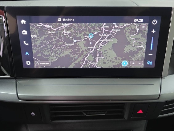 Vehicle image 8 Vehicle image 8